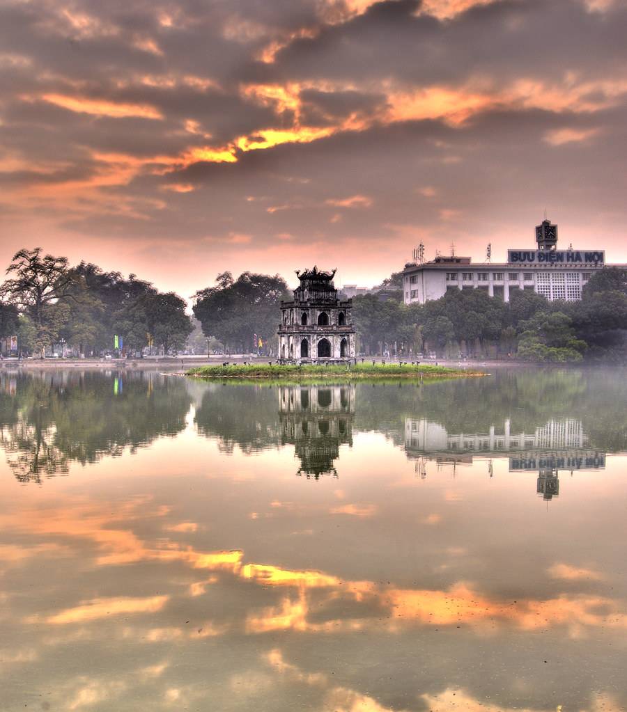 Hoan Kiem Lake, Hanoi, Vietnam