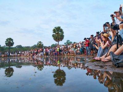 cambodia, photographers, the crowd