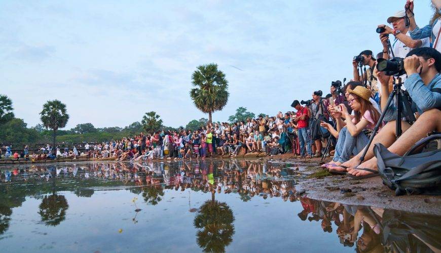 cambodia, photographers, the crowd